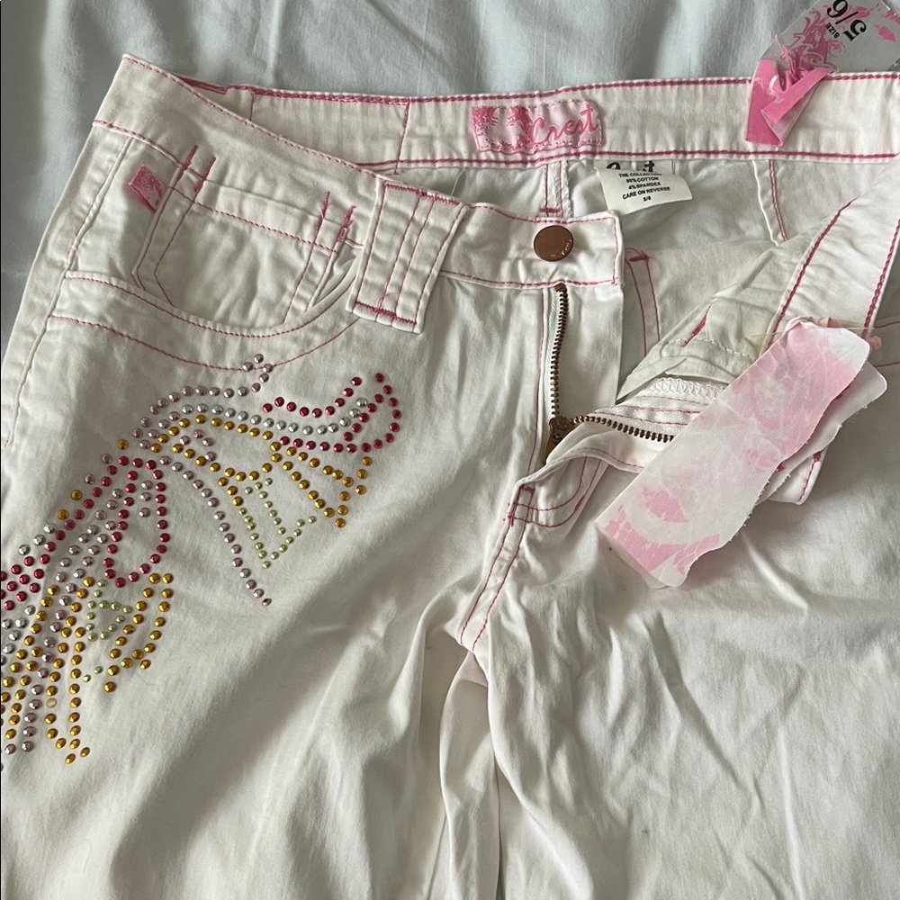 Crest White Jeans with Pink Embroidery- NWT